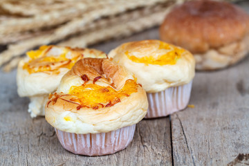 Soft bun roll and Muffin golden threads