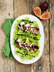 Salad with figs and brie cheese.