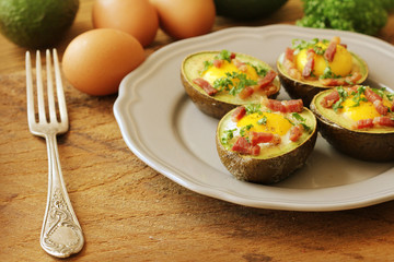 Avocado Egg Boats with bacon