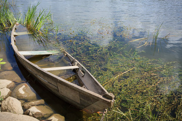 Obraz premium Drowned rowing boat