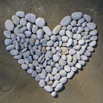 Heart of white pebbles