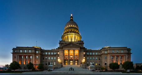 Wide view of the boise capital building