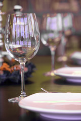 Empty glasses in restaurant