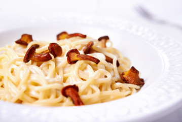 spaghetti with wild mashrooms