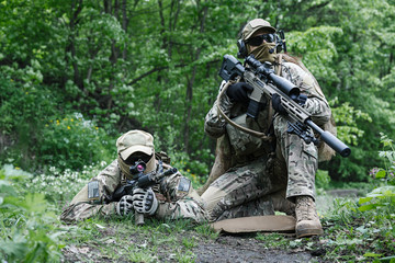 Sniper and spotter of Green Berets