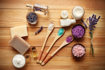 Obraz na płótnie Canvas Spa composition with lavender and salt on wooden background