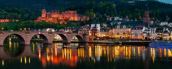 Nachtansicht von Heidelberg, Deutschland © Madrugada Verde