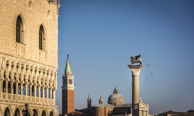 Naklejka premium Plac Świętego Marka o zachodzie słońca, Wenecja, Włochy