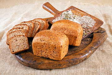 bread with seeds