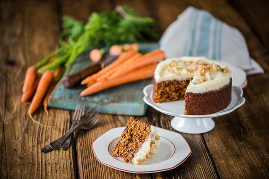 serving carrot cake portion