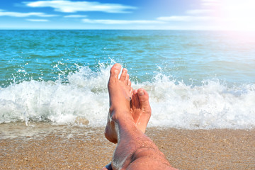 legs the sea horizon