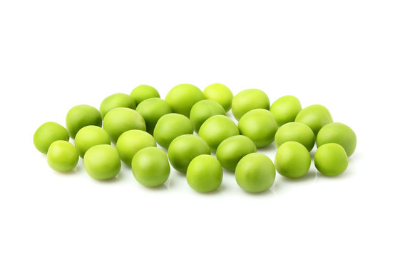 Fresh green peas isolated.