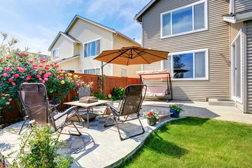 Fototapeta na wymiar Beautiful landscape design for backyard garden and patio area
