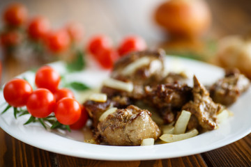 Fried chicken liver with onions