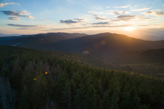 zach&oacute;d słońca w Beskidach, widok z Gorca