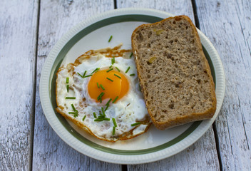 Fried egg with bread