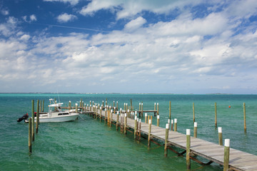 Fototapeta na wymiar Boat and dock in Bahamas