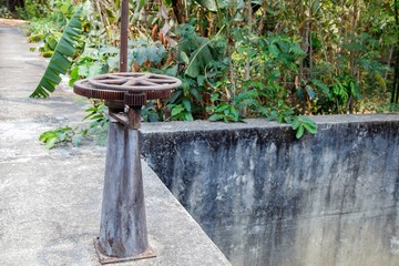 Water gate valve
