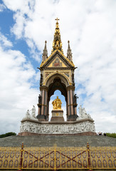 Fototapeta na wymiar Prince Albert Memorial Statue in London, England