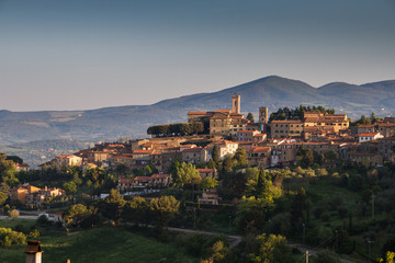Naklejka premium Montescudaio, Tuscany, Italy, view of the ancient village