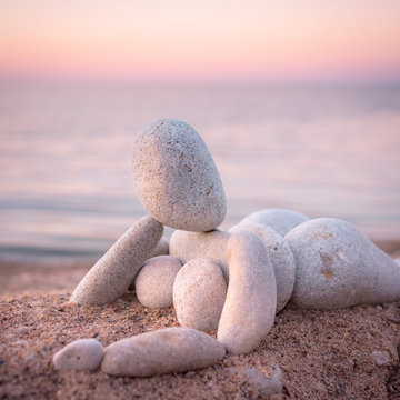 Figurine of pebbles