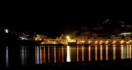 Ponza, il porto di notte