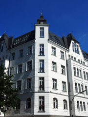 Altbau: Eckhaus-Fassade in Deutschland, Berlin