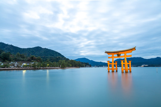 floating torii Miyajima Hiroshima