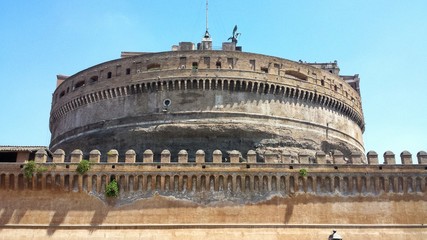 Fototapeta na wymiar Castel Sant Angelo vista frontale