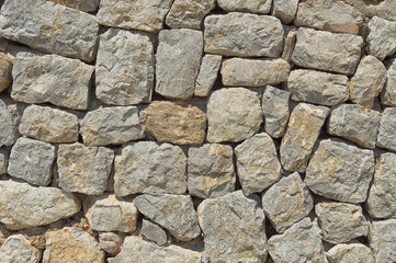 grobe Steinmauer