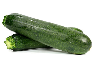 Zucchinis isoliert auf weißem Hintergrund