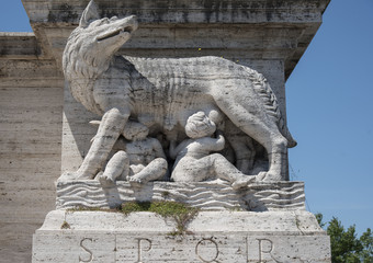Obraz premium The Rome symbol on the Flaminio's bridge in Rome