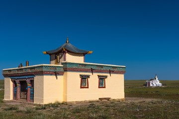 Buddhistischer Tempel in der Wüstensteppe Gobi