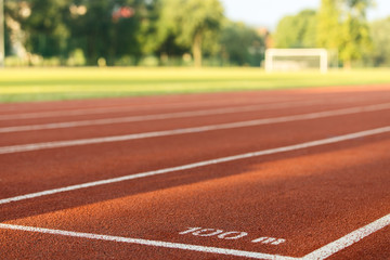 Red race track with numbers. © FS-Stock