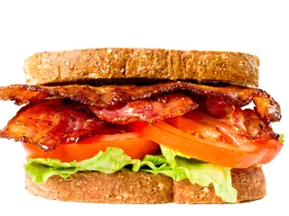 Selbstklebende Fototapeten juicy bacon lettuce and tomato sandwich © fkruger