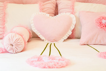 Thai Bed pink wedding