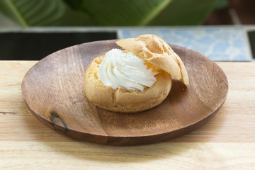 Fototapeta na wymiar Choux Cream on plate