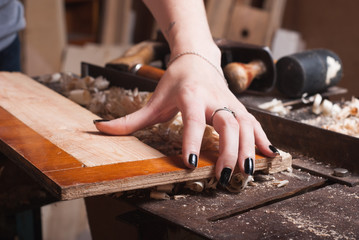 the girl checks the angle,