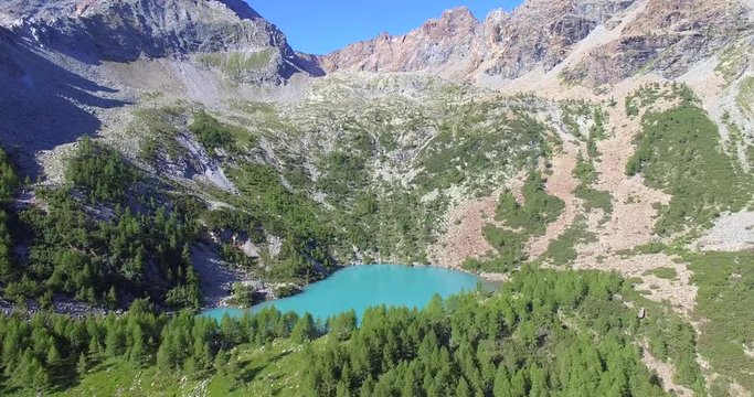 

Aerial 4k - Valmalenco (IT) - Valtellina - Lagazzuolo - 1992 slm - Rifugio Alpini 