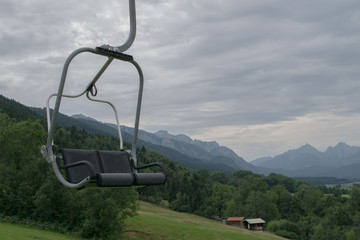 Sessellift in den Bergen