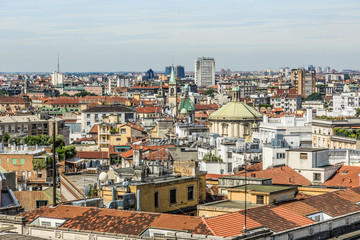 Fototapeta na wymiar Milan old city view from above