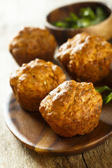 Savory muffins with parsley, cheese and red pesto