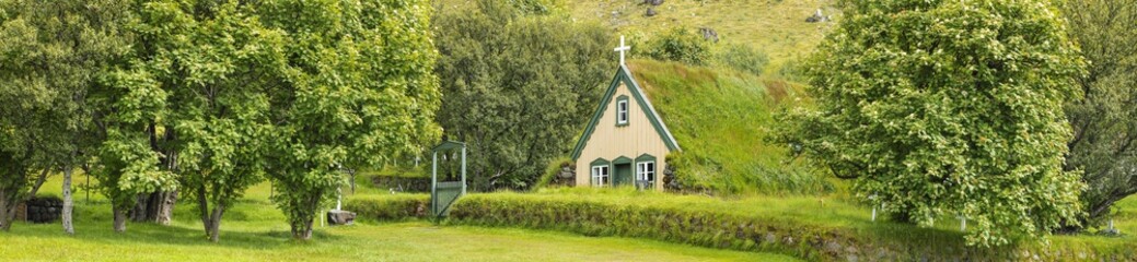 Fototapeta na wymiar Old traditional church in Iceland