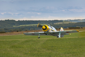 Warbird au d&eacute;collage