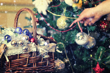 Fototapeta na wymiar Christmas tree toy basket