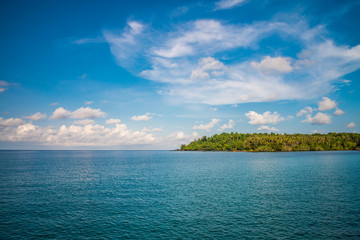 Beautiful tropical island beach summer holiday - Travel vacation concept.