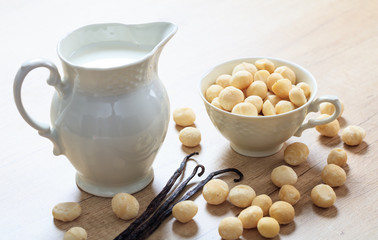 Vegan milk from macadamia nuts