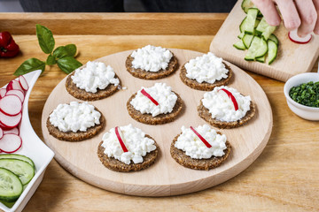 Fresh bread with cottage cheese and vegetables