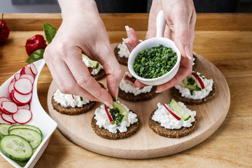 Fresh bread with cottage cheese and vegetables