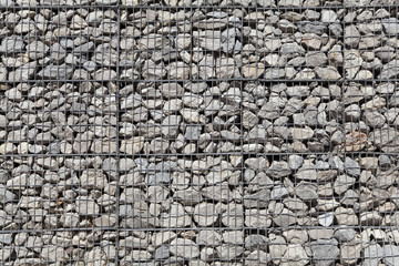 MUR EN GABION AVEC PIERRES